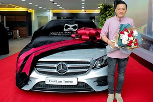 Lam Trường tậu Mercedes-Benz giá 2,77 tỷ đồng chơi Tết 