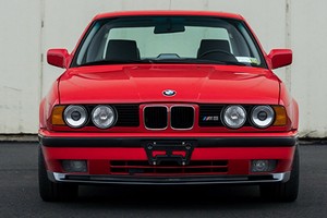 "Soi" BMW M5 đời 1991 như mới, giá chỉ 127 triệu đồng 