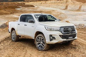 Toyota Hilux 2019 phiên bản đặc biệt chính thức trình làng