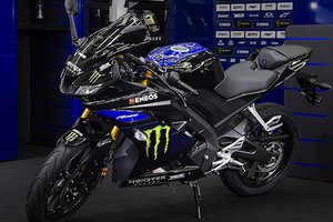 Cận cảnh môtô thể thao cỡ nhỏ Yamaha R125 Monster Energy