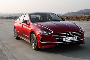 Hyundai Sonata 2020 mới giá từ 564 triệu đồng "đấu" Mazda6