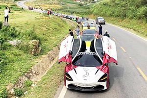 Car Passion 2019: Đoàn siêu xe trăm tỷ “phượt” Mộc Châu