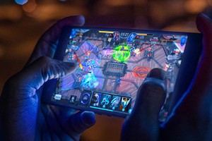 Razer Phone 2 - điện thoại chuyên chơi game tốt nhất 