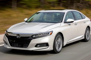 Vờ mua Honda Accord mới, lái thử xe rồi biến mất