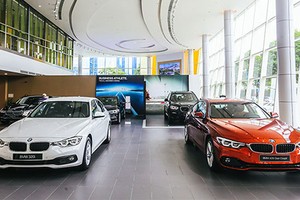 Xe BMW tại Việt Nam giảm tới 300 triệu mùa Giáng sinh