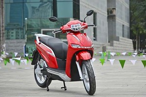 Xe máy điện "nhái" Honda SH tăng giá lên 32,9 triệu đồng