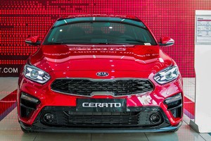 Sedan hạng C Kia Cerato giảm tới 40 triệu đồng tại Việt Nam