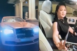 Bà Nguyễn Phương Hằng live stream cùng xe Rolls-Royce hơn 30 tỷ