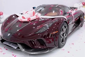 Đại gia Sài Gòn được vợ tặng Koenigsegg Regera 200 tỷ đồng 