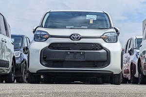 Toyota Sienta 2023 "giá bèo" từ 333 triệu đồng, công nghệ ngập răng