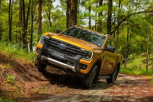 Ford Ranger 2023 - "nhà vua" trở lại Việt Nam với nâng cấp triệt để