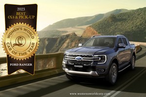 Ford Ranger được vinh danh "xe bán tải 4x4 tốt nhất"