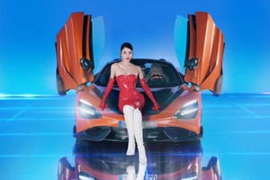 McLaren 765LT Spider gần 30 tỷ đọ dáng cùng Hoa hậu Tiểu Vy