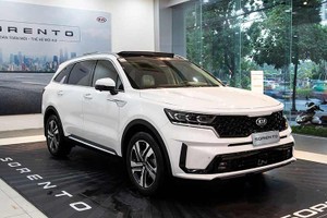 KIA Sorento giảm tới 60 triệu tại VIệt Nam, "đua" doanh số Hyundai SantaFe