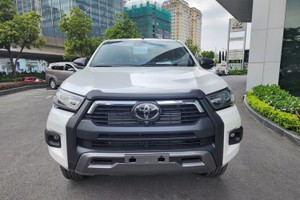 Toyota Hilux 2024 có giá khởi điểm từ 700 triệu đồng tại Việt Nam?