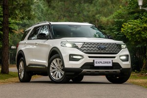 Ford Explorer tại Việt Nam giảm giá niêm yết tới gần 500 triệu đồng