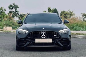 Mercedes-AMG C63 S E Performance "siêu lướt" rao bán lỗ cả tỷ đồng