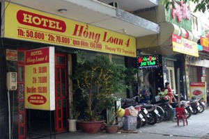 Bàng hoàng phát hiện đôi nam nữ chết trong khách sạn