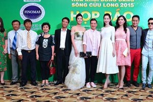 Ca sĩ Đàm Vĩnh Hưng làm giám khảo Hoa khôi ĐBSCL 2015