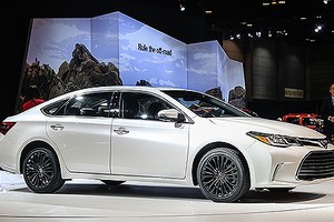 Cận cảnh hàng nóng Toyota Avalon 2016