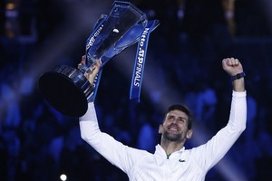 Ai ngăn được Djokovic vĩ đại nhất?