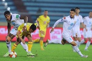 61. Vì sao V.League “bỗng dưng” được tạm nghỉ 1 tháng?