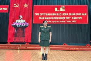 “Tiểu tiên cá” Ánh Viên thăng quân hàm, cư dân mạng trầm trồ