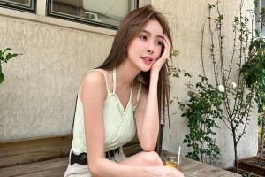 Xuất hiện nữ beauty blogger sở hữu da trắng tươi, dáng nuột nà