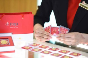 Giá vàng hôm nay 19/10: Biến động dữ dội, không dám xuống tiền