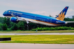 Đà Nẵng: Máy bay Vietnam Airlines phải hạ cánh khẩn cấp vì sự cố động cơ