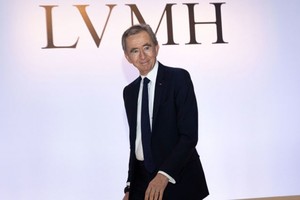 Tỷ phú Bernard Arnault mất hơn 11 tỷ USD trong một ngày