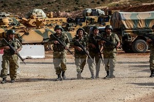 Pháo kích Afrin, Thổ Nhĩ Kỳ ồ ạt đổ quân vào Syria