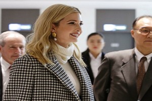 Bà Ivanka Trump được chào đón như "siêu sao" tại Seoul