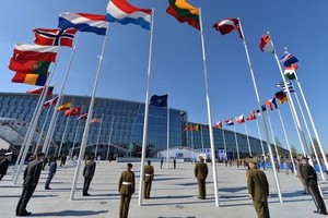 Mây đen bao trùm hội nghị thượng đỉnh NATO ở Brussels