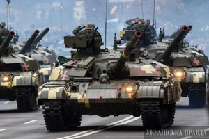 Ukraine đưa xe tăng "khủng" đến Donbass, thách thức T-90 Nga