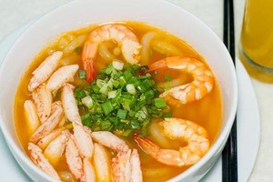 Không lo ăn phải chất cấm với bánh canh tự làm