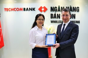 Techcombank liên tiếp nhận giải thưởng quốc tế về thanh toán xuất sắc