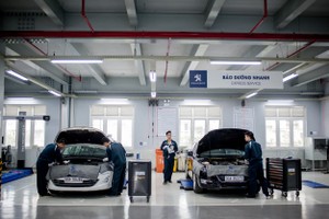 Peugeot hỗ trợ phương tiện đi lại cho khách bảo hành xe