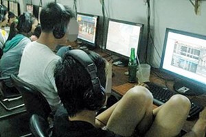 Đánh bố, bỏ học, mất mạng... vì nghiện game