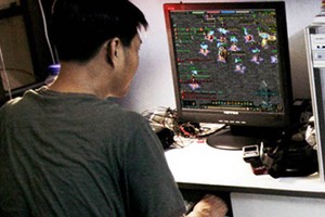 Gia đình lục đục vì chồng mê game