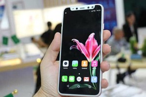 “Người em thất lạc” của iPhone X ra mắt, giá chỉ 8 triệu đồng