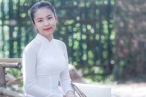 Bất ngờ ở cô gái má lúm là hoa khôi "Nét đẹp sinh viên TP.HCM"