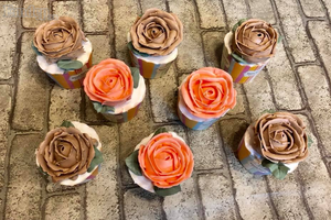 Cách làm bánh cupcake hình hoa hồng tặng chị em ngày 8/3