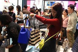 Sự thật Black Friday: Giảm giá sập sàn, vét túi khách hàng ăn lãi ngàn tỷ