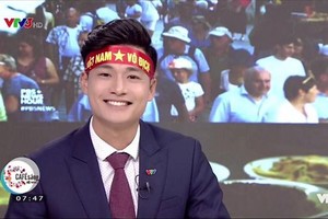 Dân mạng truy tìm danh tính MC điển trai của VTV