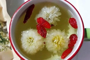 Trà hoa tiến vua, 2 triệu đồng/kg, nhà giàu uống dè từng bông