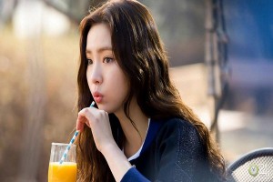 Mỹ nhân 9X Shin Se Kyung bỗng gây sốt khi làm YouTuber