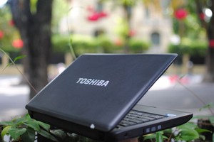 Toshiba rút lui khỏi mảng sản xuất máy tính