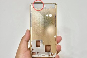 Bphone 4 "sánh ngang" các thiết bị ngàn đô về tính năng chống nước?