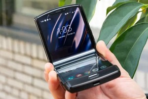 Motorola Razr 2 sẽ chính thức lên kệ vào tháng 9